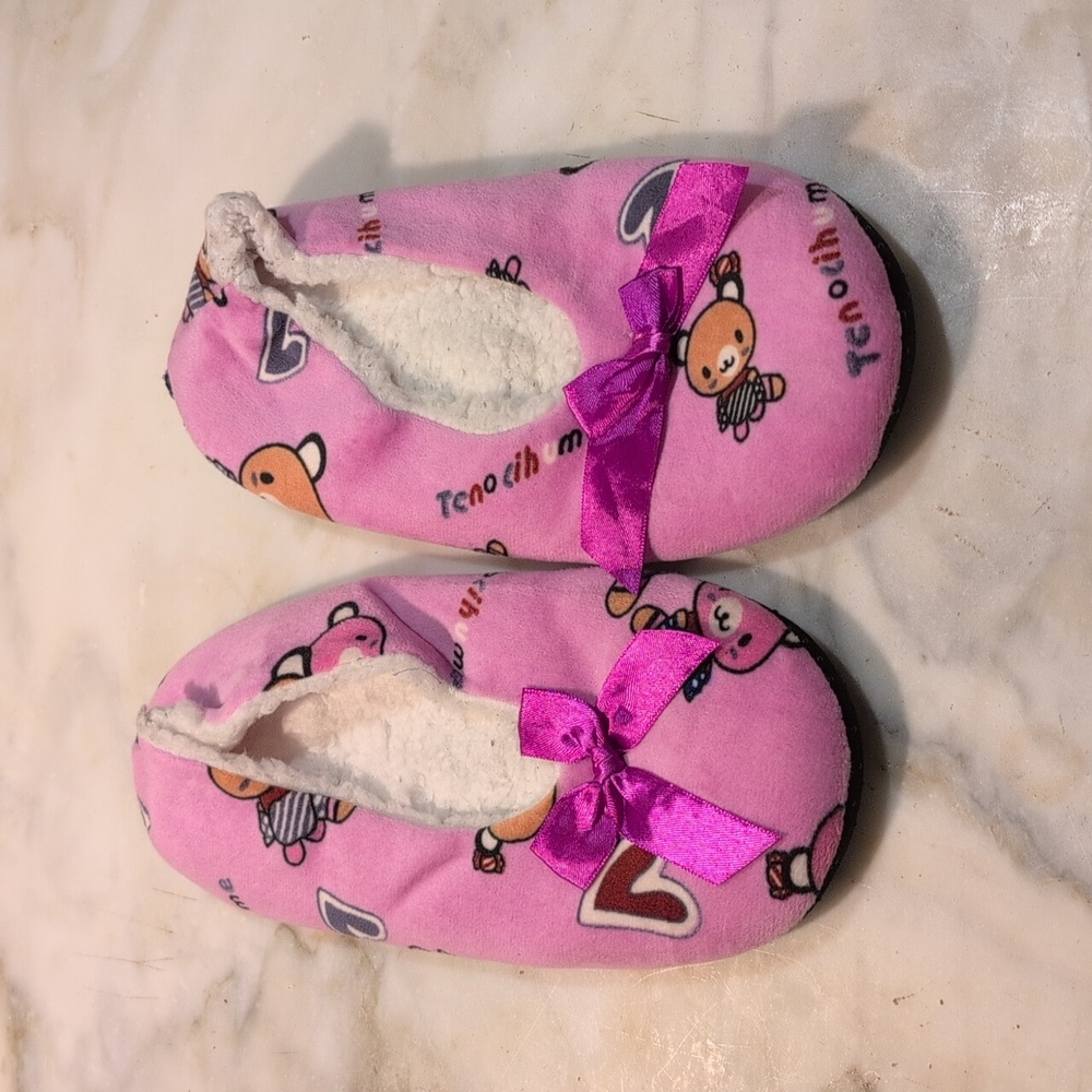 NWT Slippers S